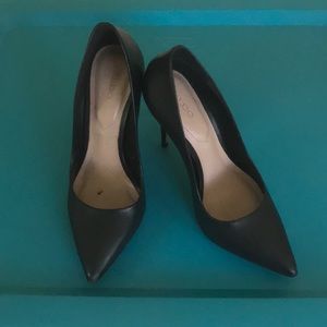 Black stiletto pumps by Aldo 7.5 US